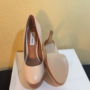 Steve Madden Women's Tan Platform Heels